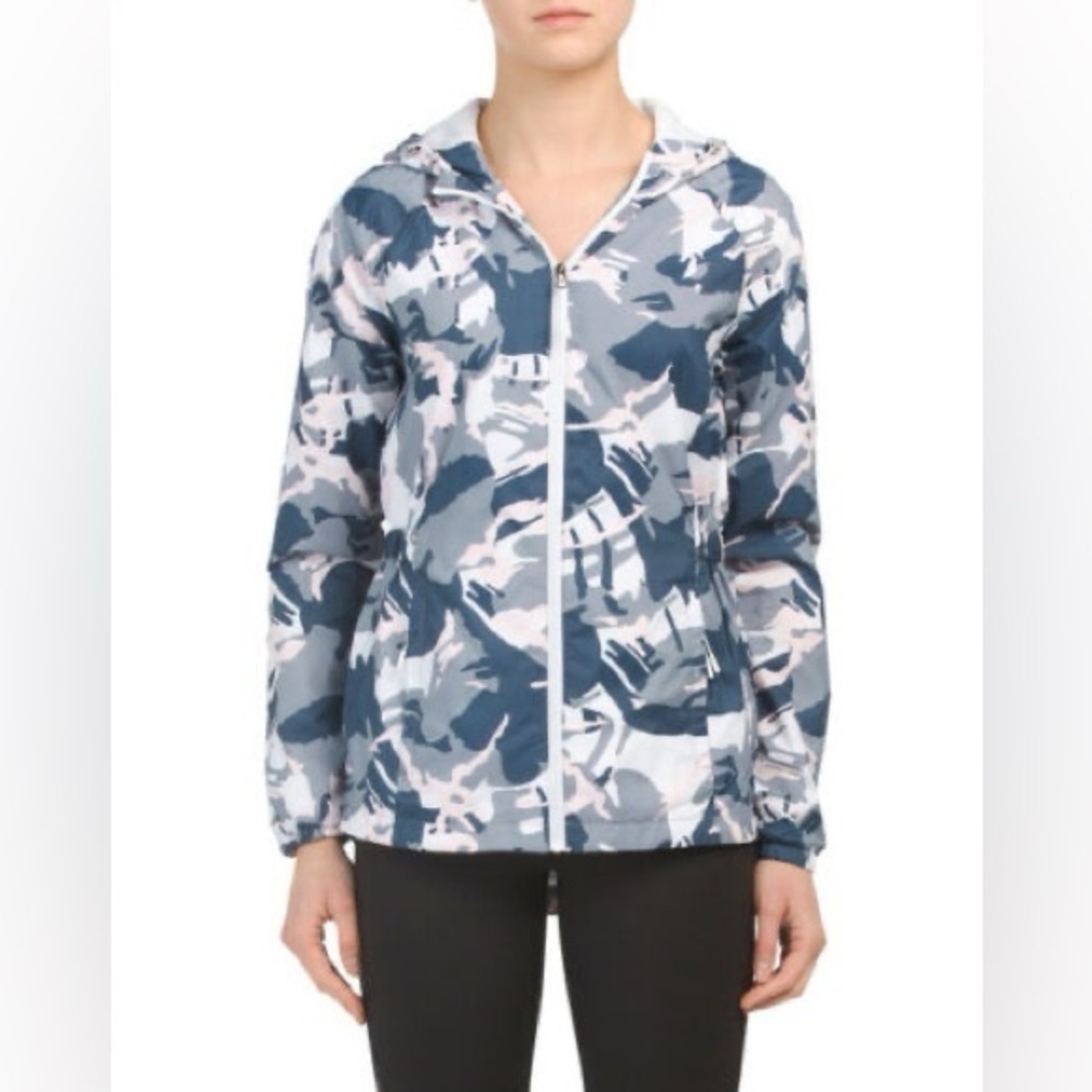 🍀NWT! New Balance Lightweight Camo Jacket